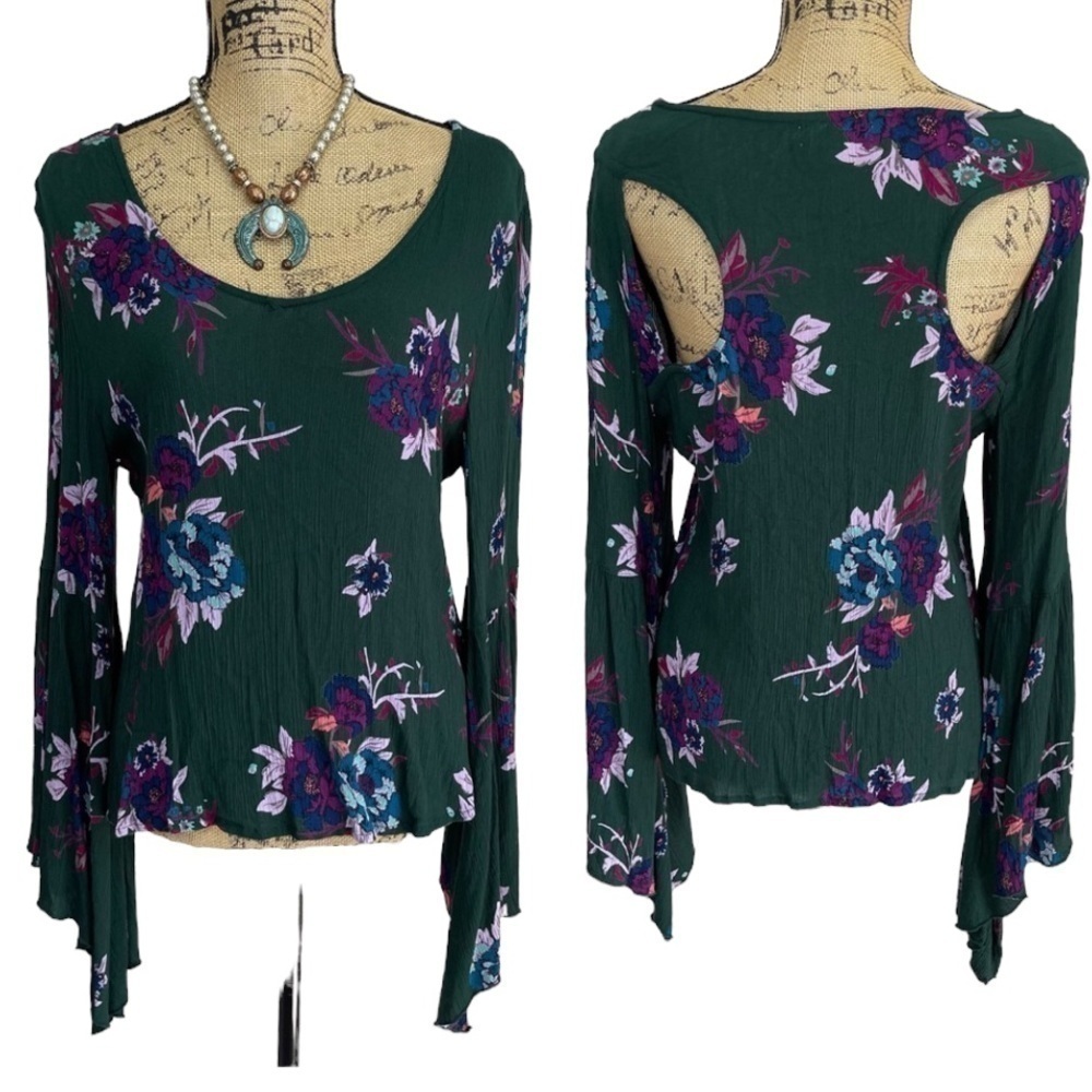 Altar’d State Floral Boho Cut Out Back Tunic Green Size Small